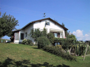 Holiday Home in Ludmannsdorf with a View and Sunbathing Area